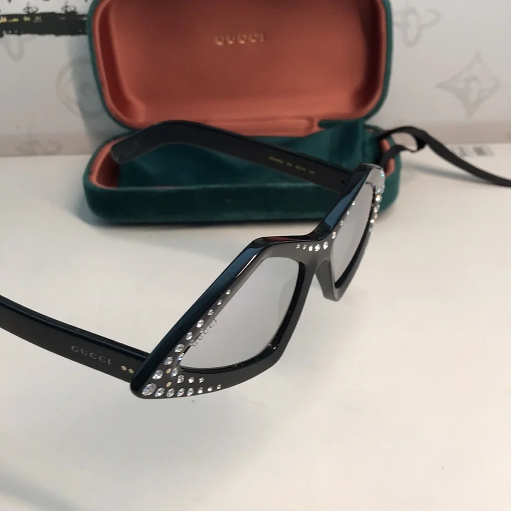 New Authentic Gucci Black Rhinestone Sunglasses. GG0496s 004 - Picture 12 of 14